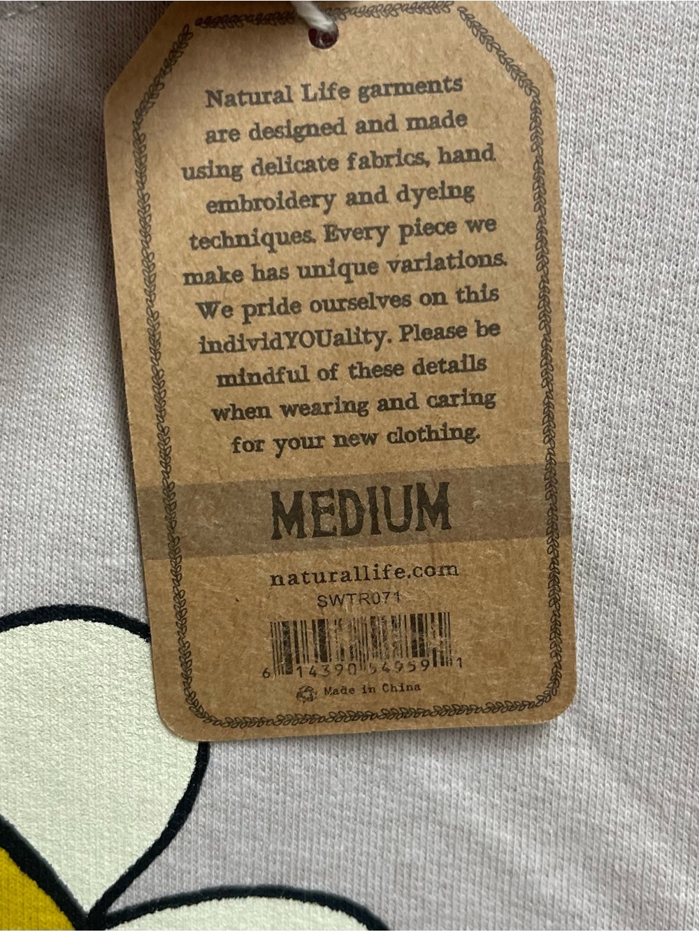 NATURAL LIFE Cream Graphic Crewneck Sweatshirt sz M - Picture 5 of 6